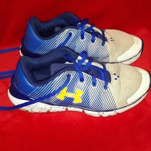 💛Under Armour tennis shoes💛